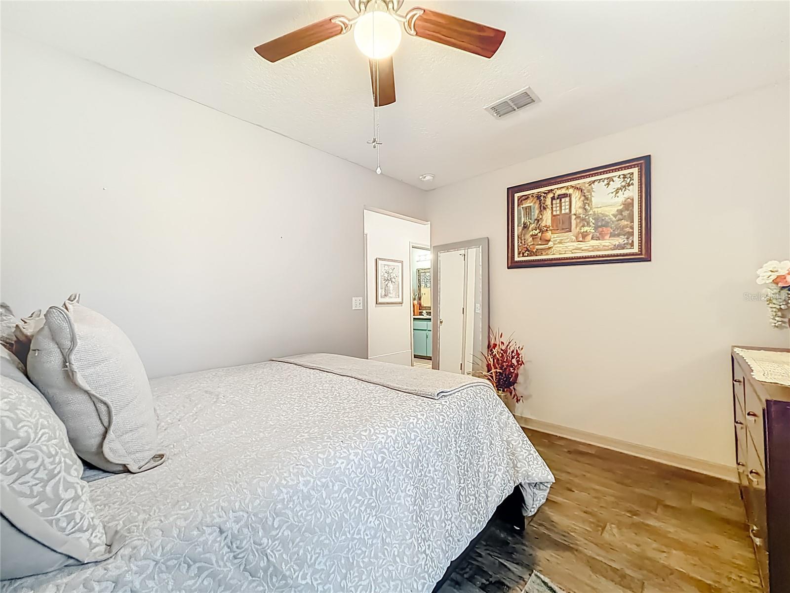 Image 34 of 61 For 457 Rooks Avenue