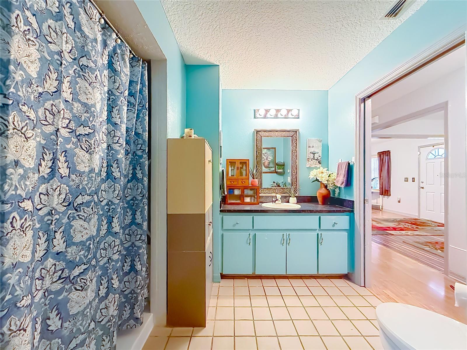 Image 36 of 61 For 457 Rooks Avenue