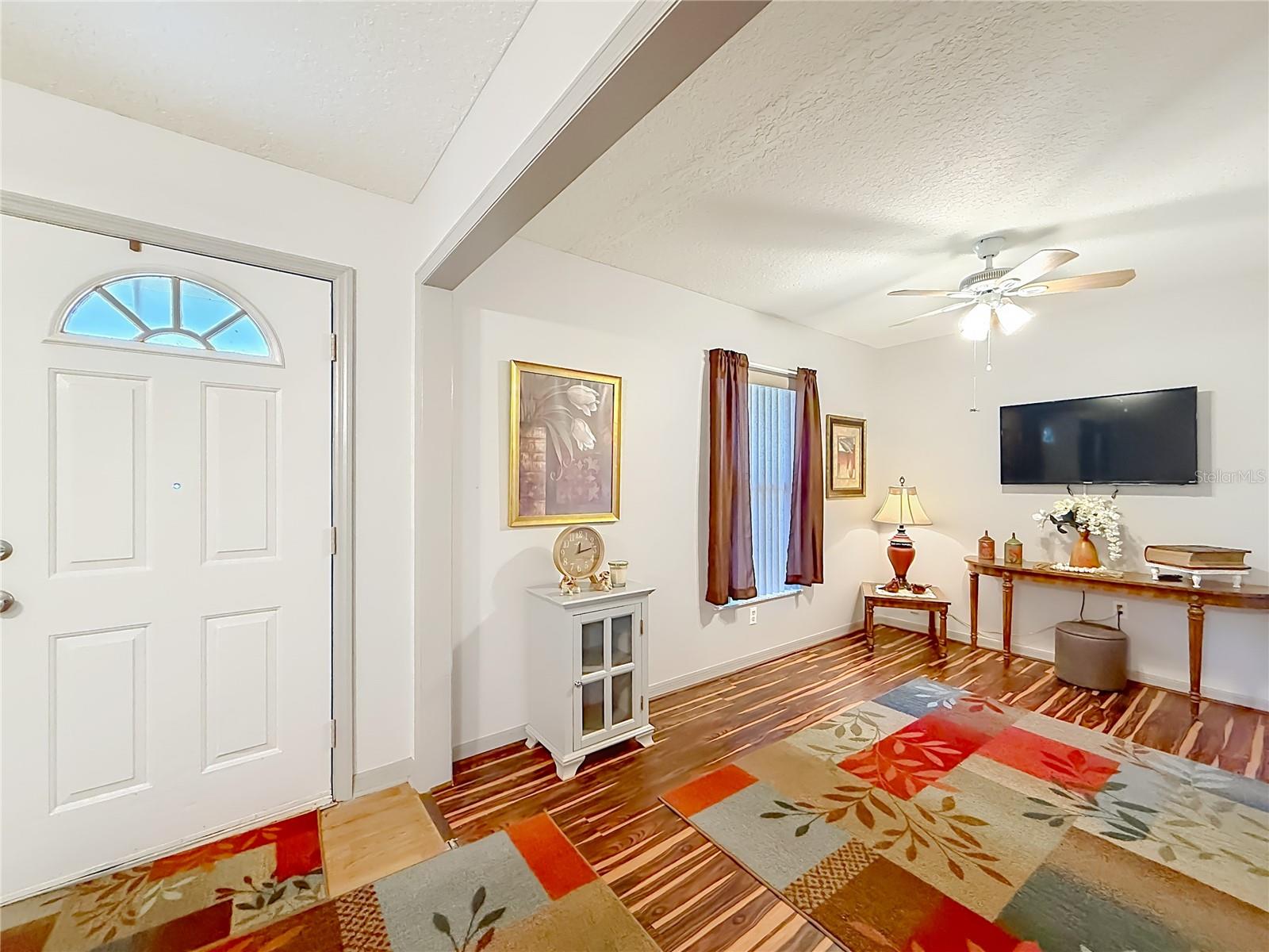 Image 9 of 61 For 457 Rooks Avenue