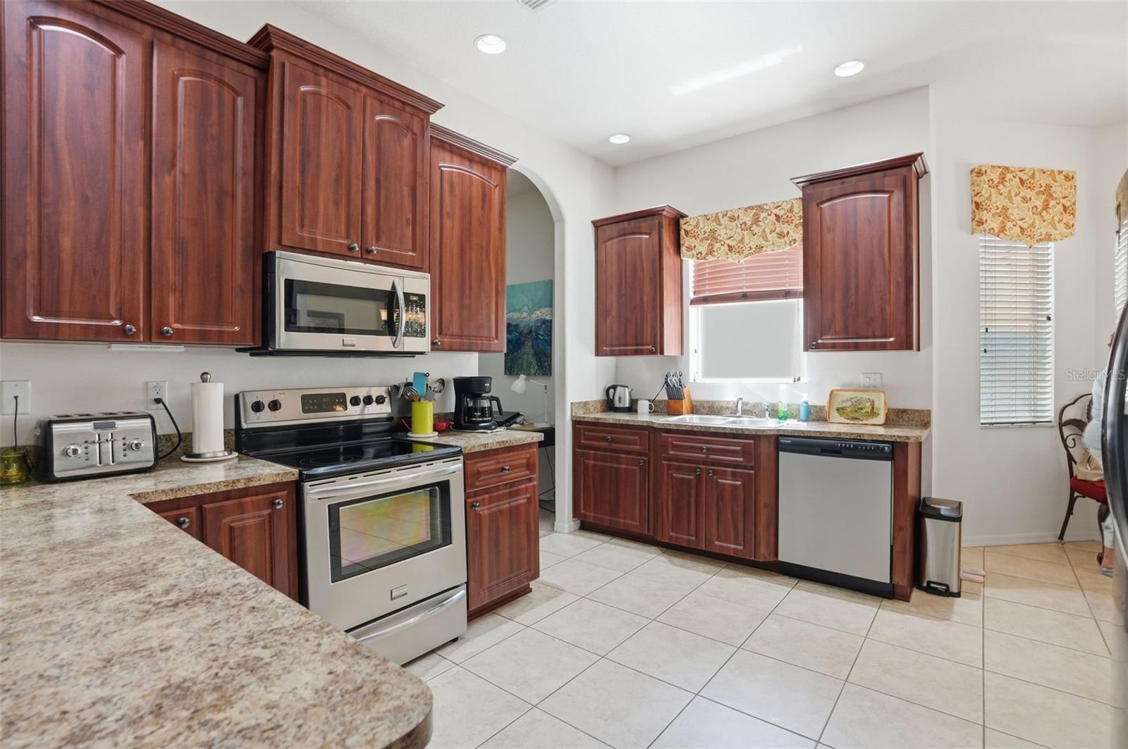 Image 4 of 46 For 4344 High Ridge Avenue