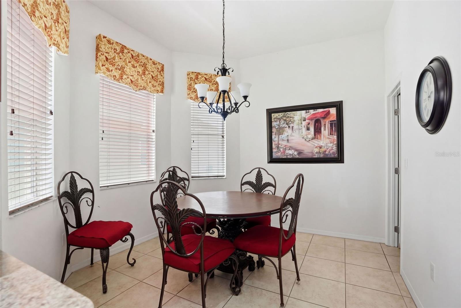 Image 9 of 46 For 4344 High Ridge Avenue