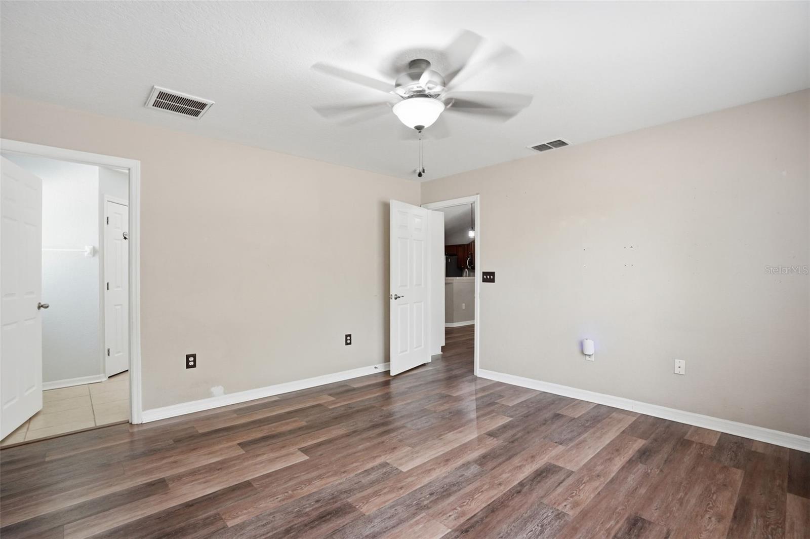 Image 21 of 51 For 3395 Hartley Road