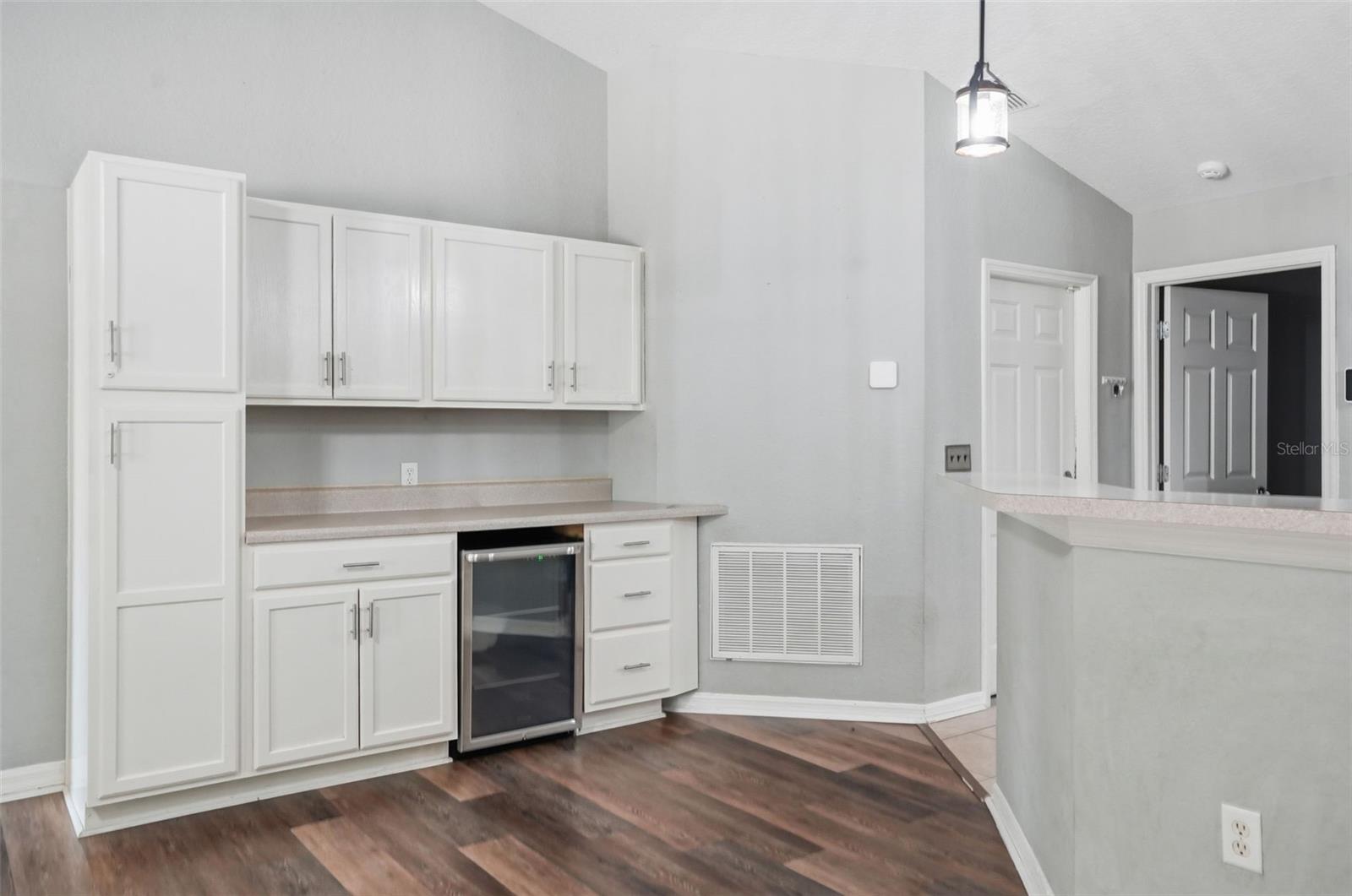 Image 5 of 51 For 3395 Hartley Road