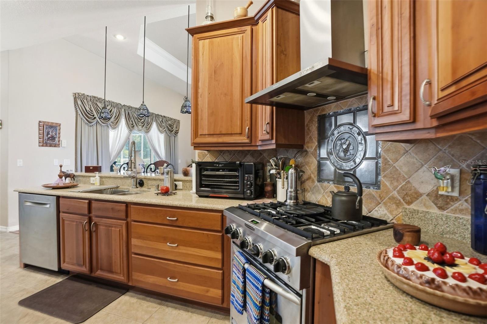 Image 24 of 73 For 11033 Baywind Court