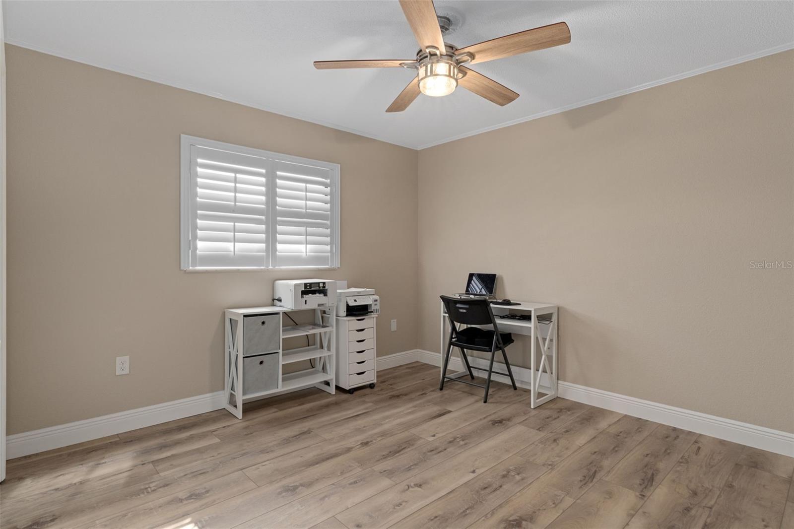 Listing photo id 26 for 7851 Floral Drive