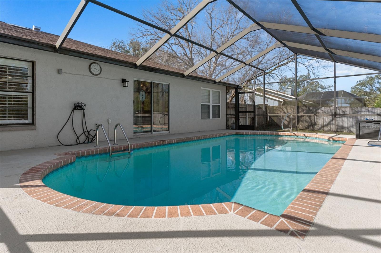 Listing photo id 35 for 7851 Floral Drive