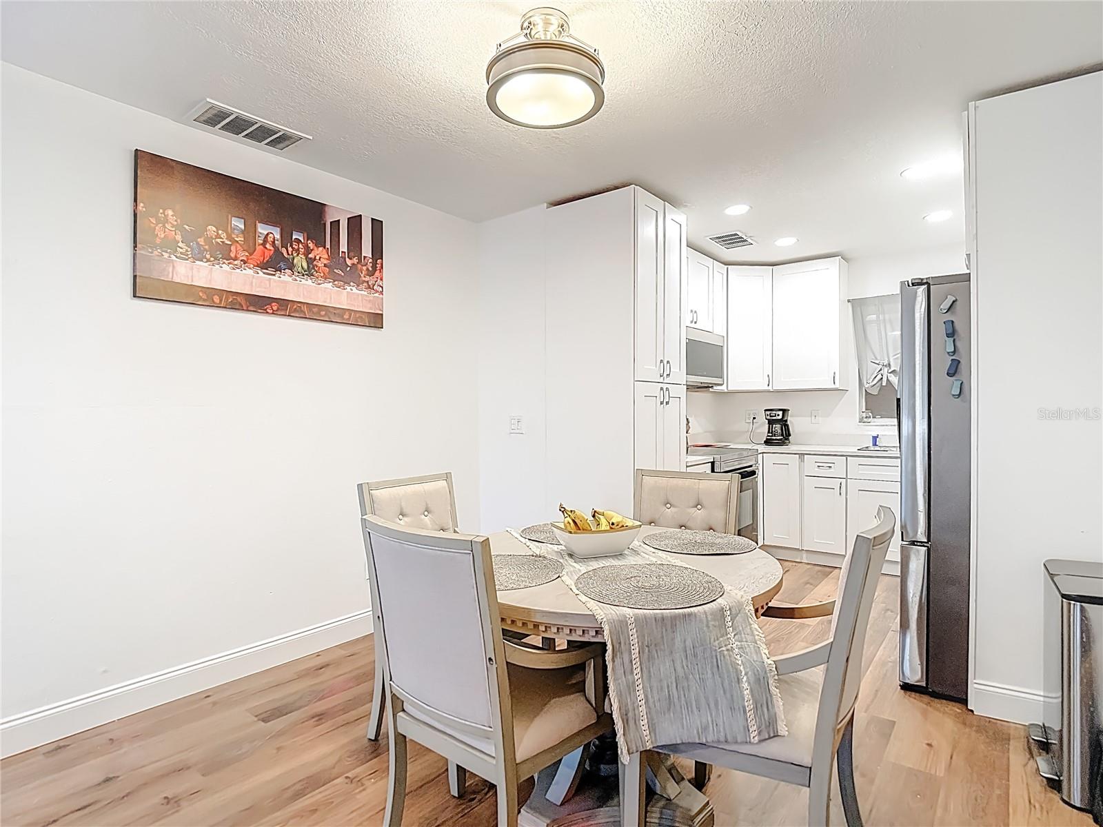 Image 12 of 69 For 5110 Gateway Drive