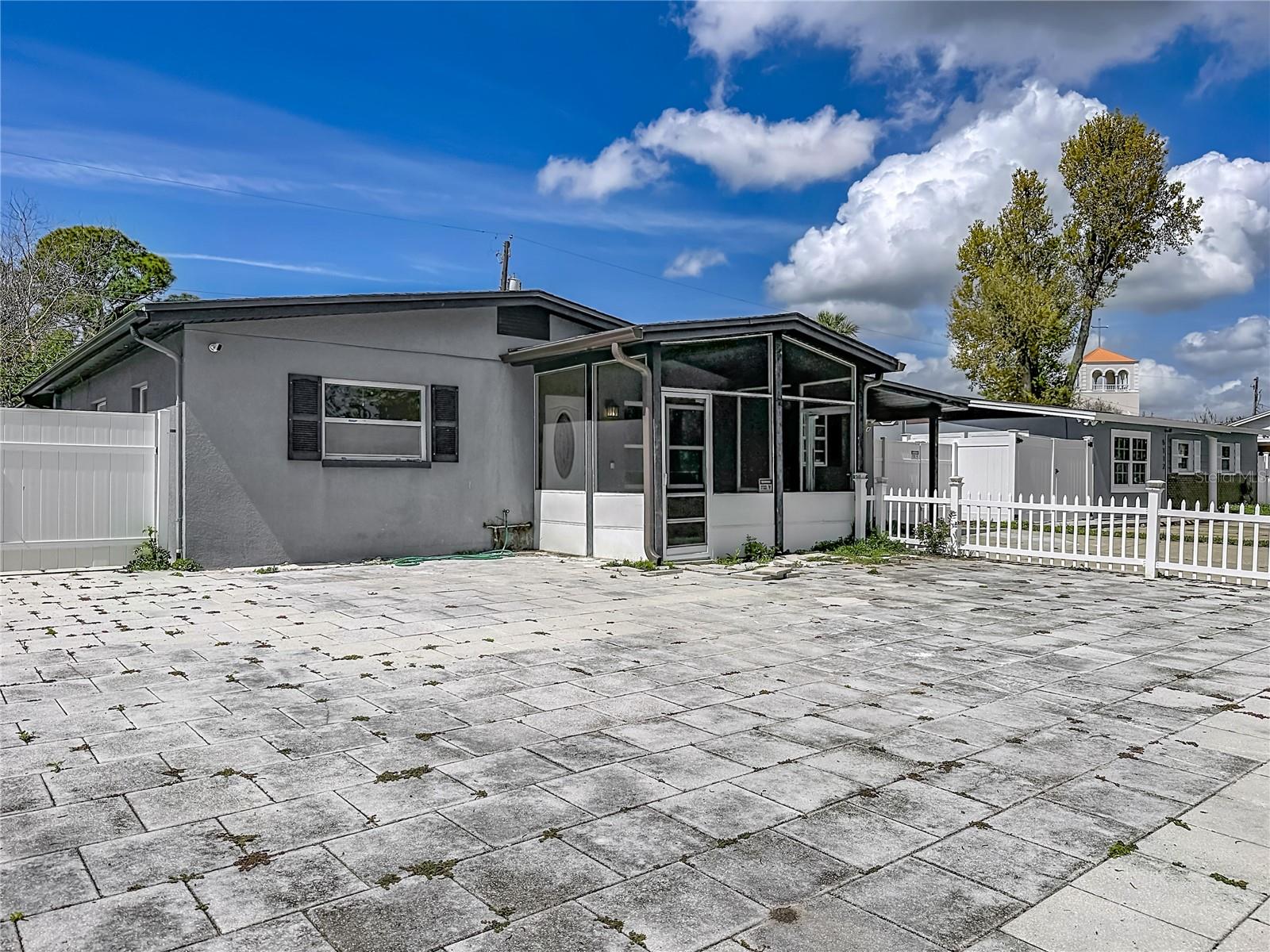 Image 13 of 69 For 5110 Gateway Drive