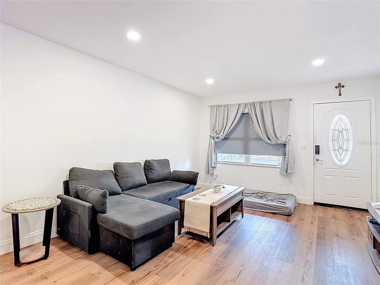 Image 23 of 69 For 5110 Gateway Drive