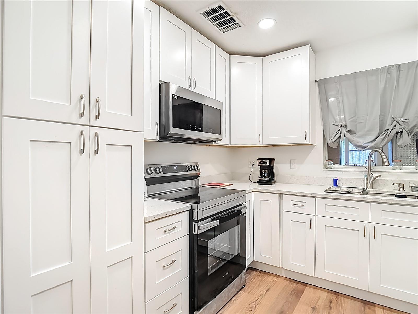 Image 24 of 69 For 5110 Gateway Drive