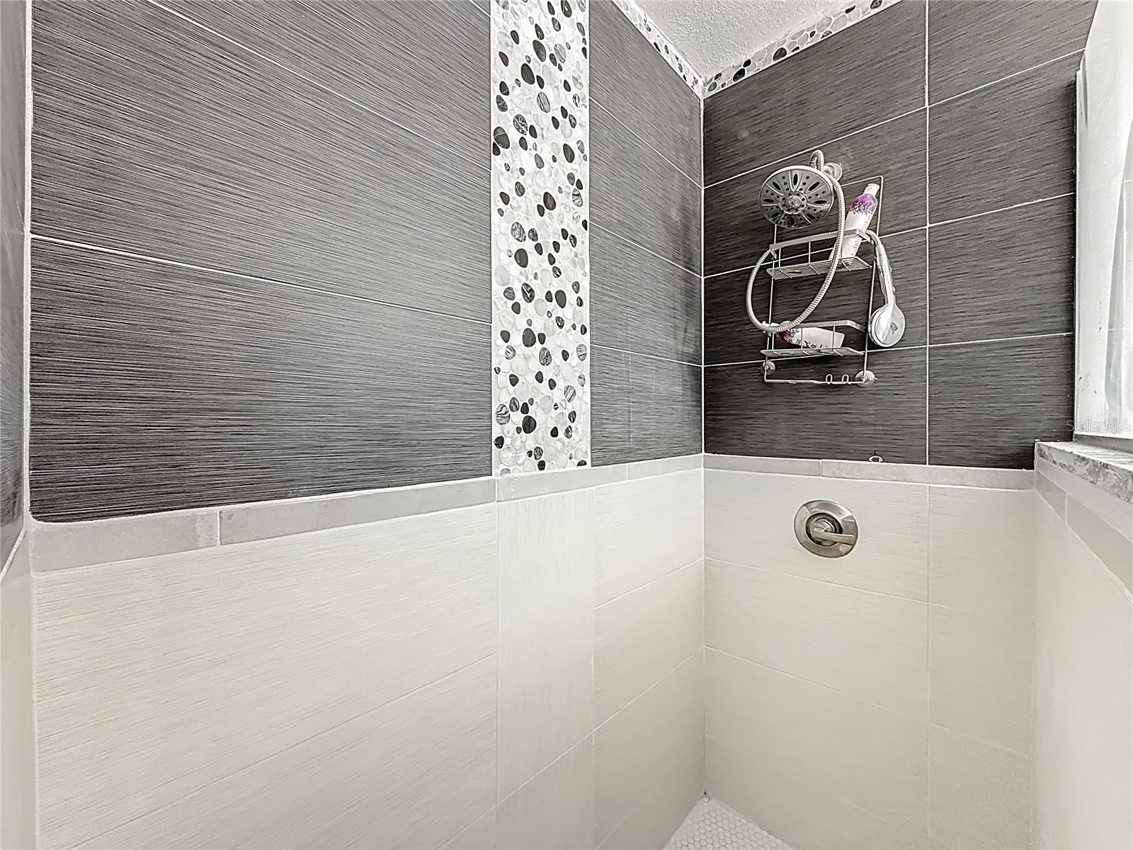 Image 33 of 69 For 5110 Gateway Drive