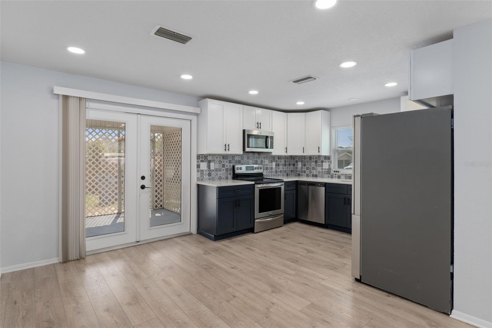 Image 10 of 34 For 4668 Crescent Road