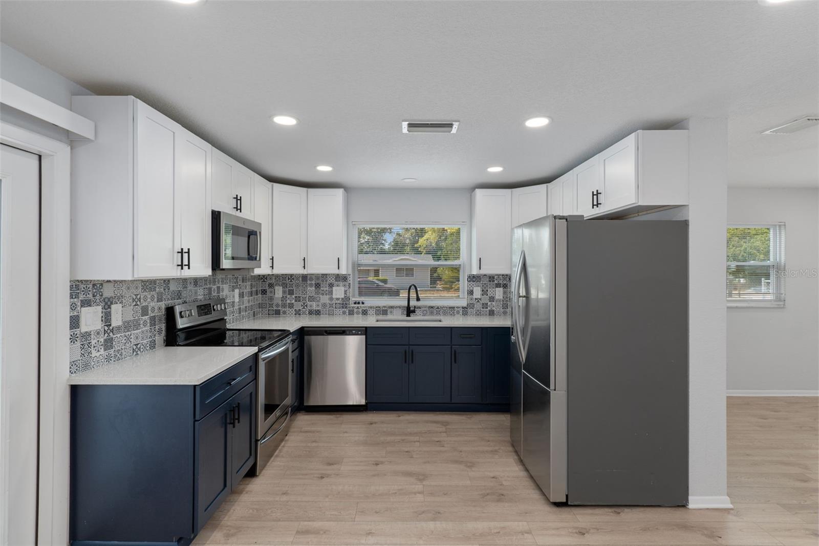 Image 11 of 34 For 4668 Crescent Road