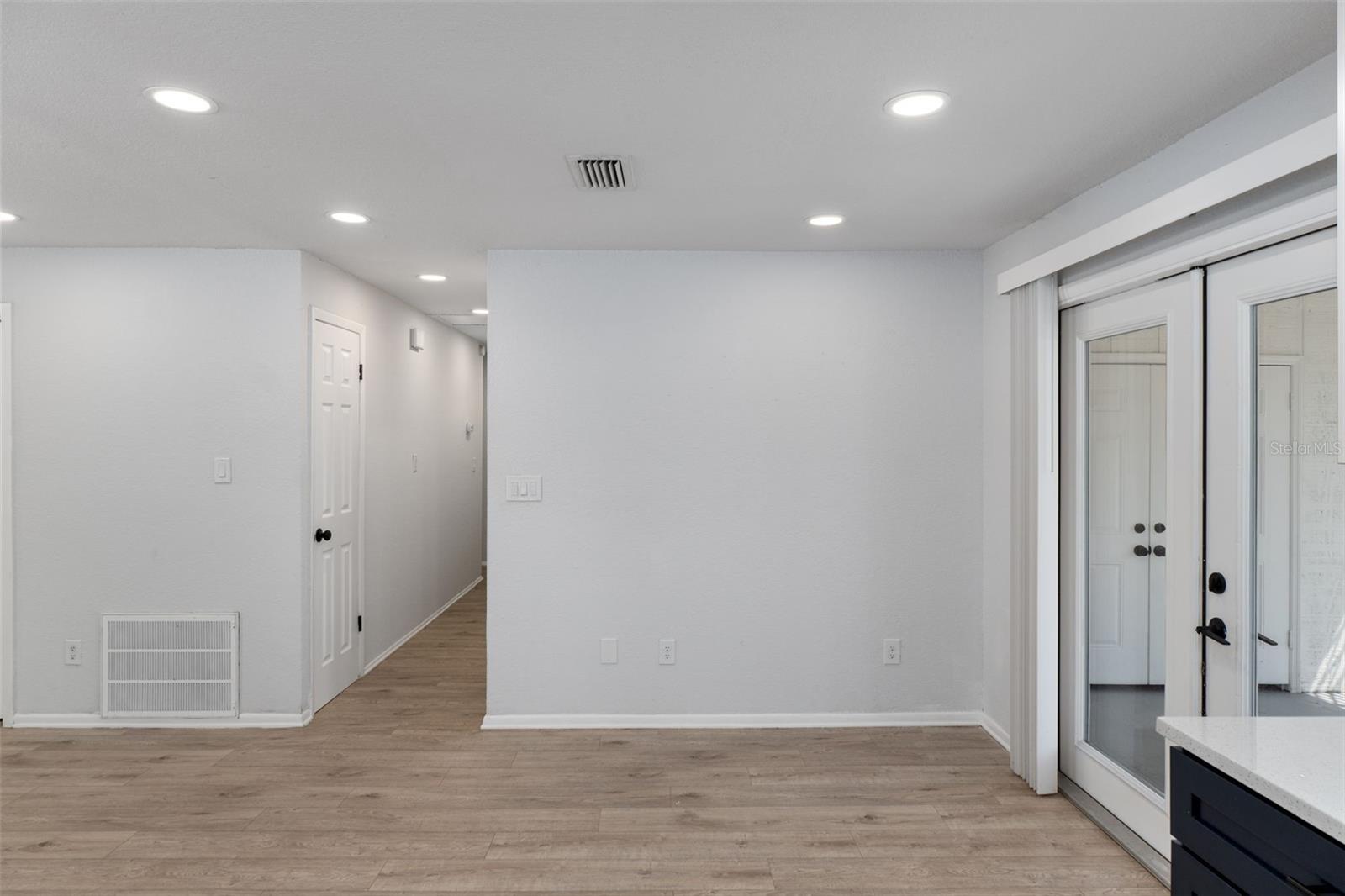 Image 13 of 34 For 4668 Crescent Road