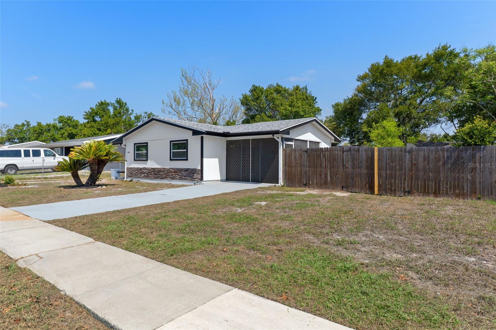 Image 3 of 34 For 4668 Crescent Road