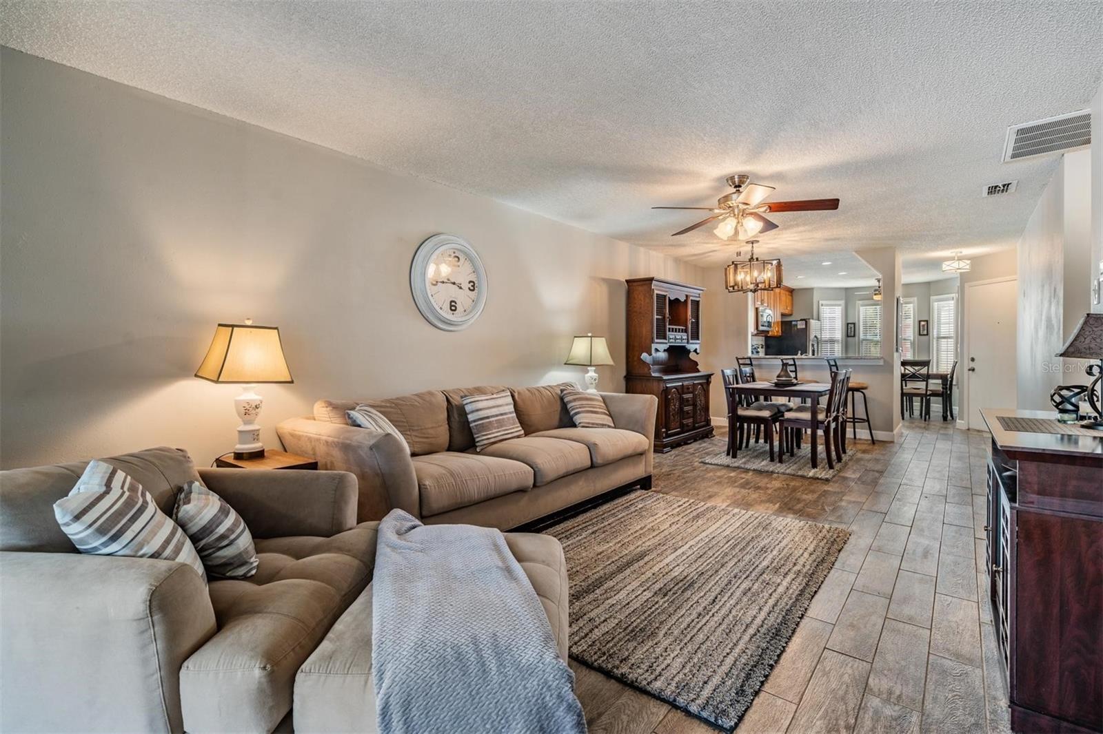 Image 10 of 33 For 11308 Versailles Lane C