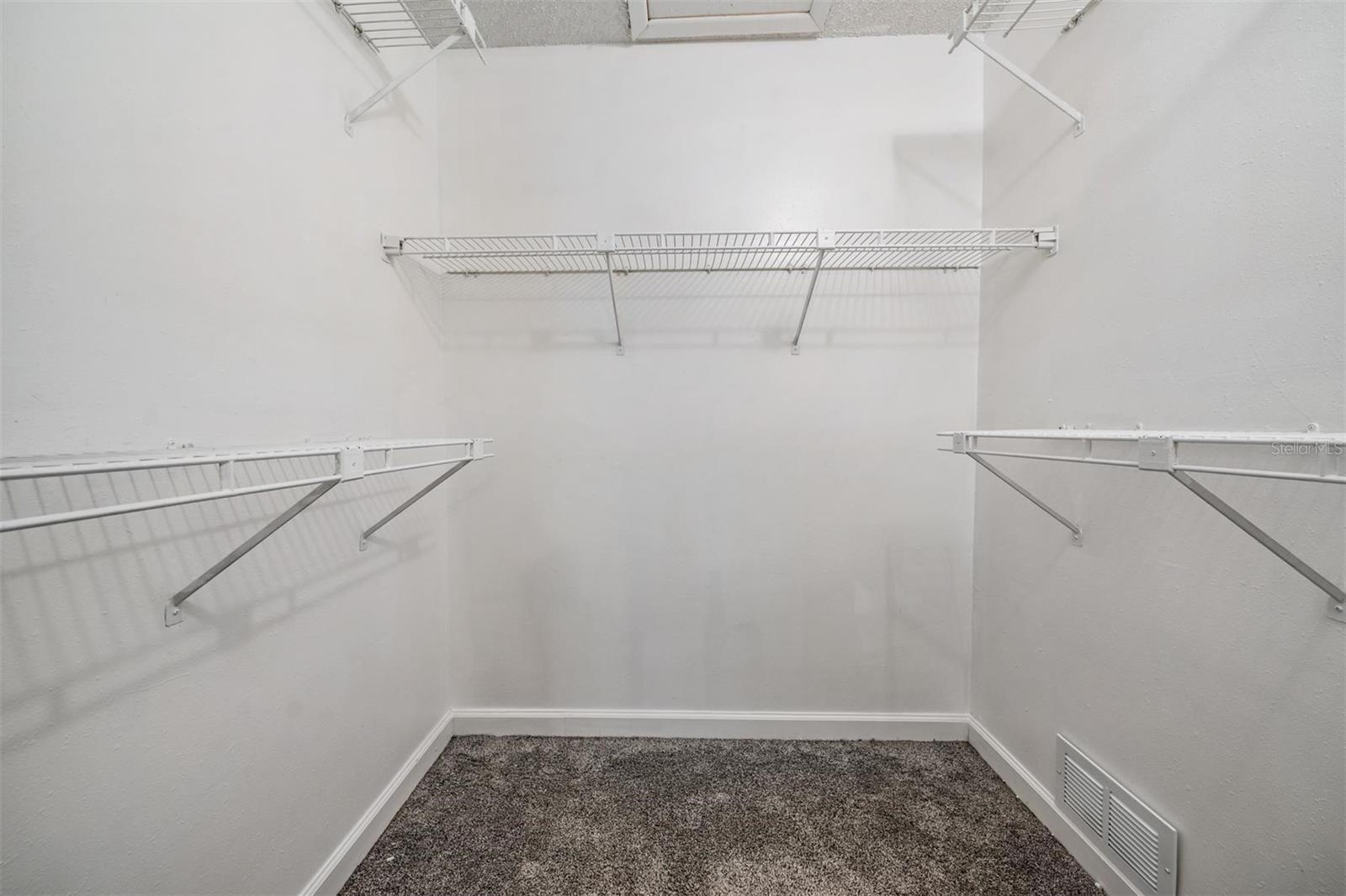 Image 16 of 33 For 11308 Versailles Lane C