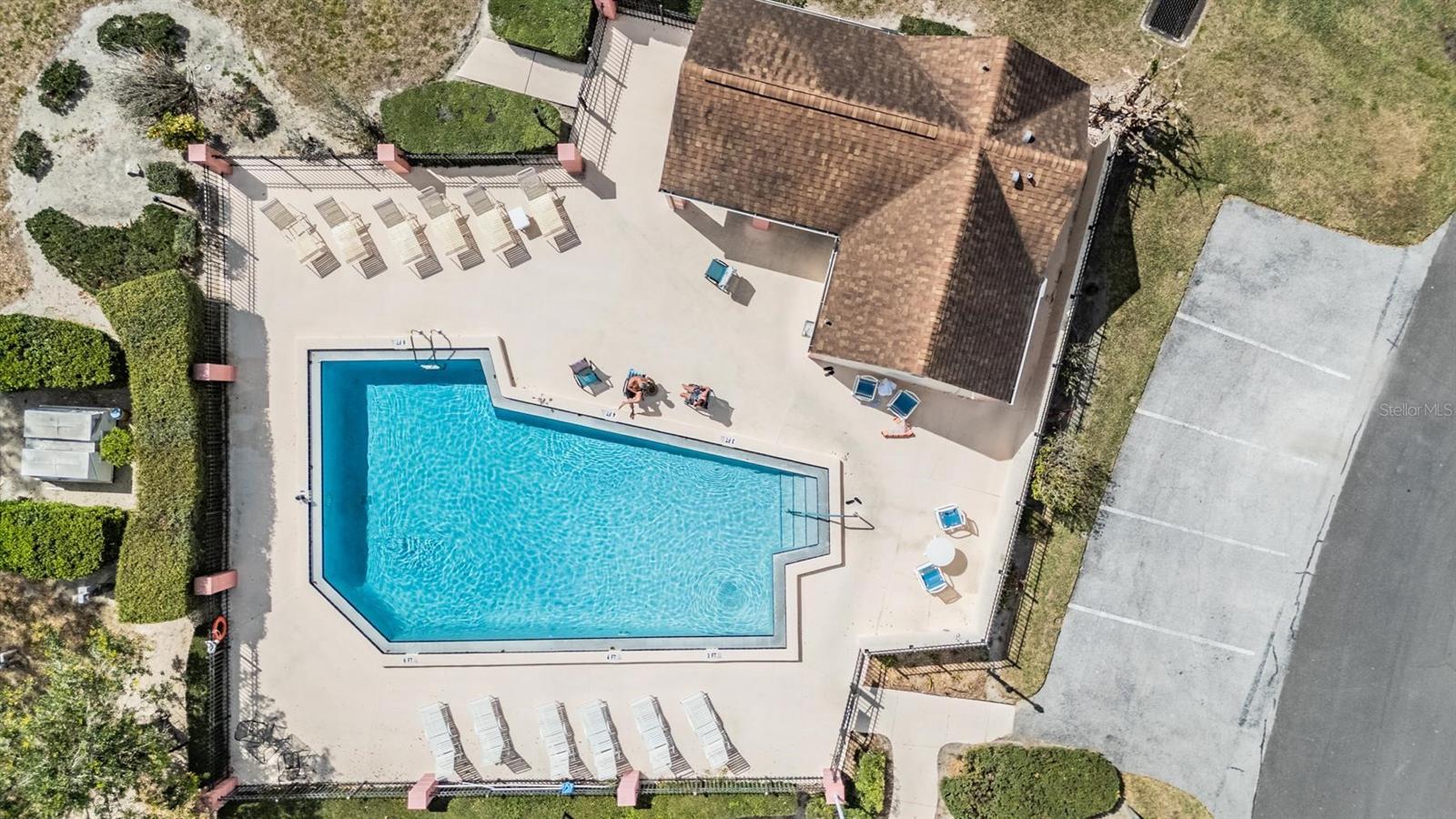 Image 30 of 33 For 11308 Versailles Lane C