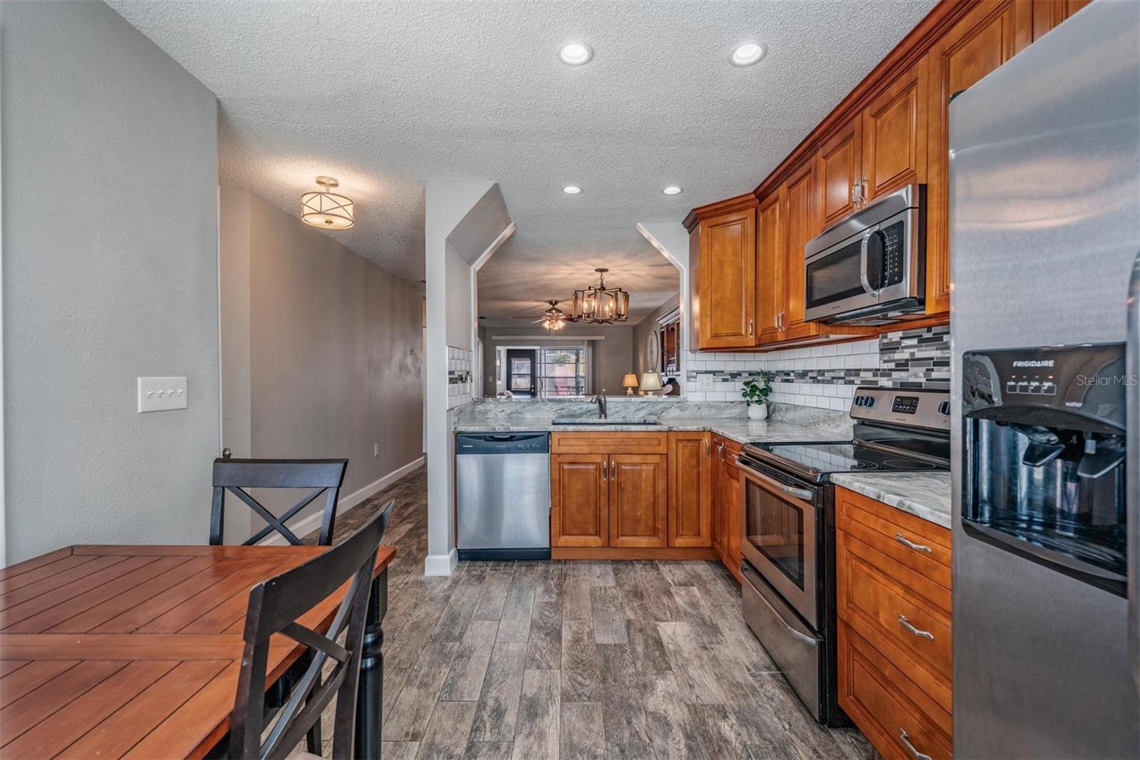 Image 6 of 33 For 11308 Versailles Lane C