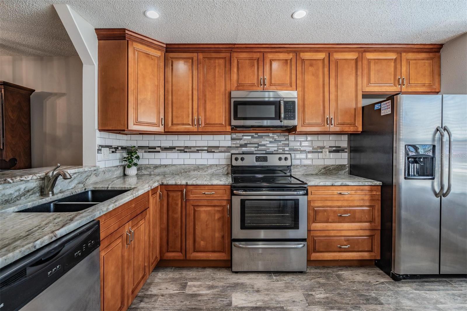 Image 7 of 33 For 11308 Versailles Lane C