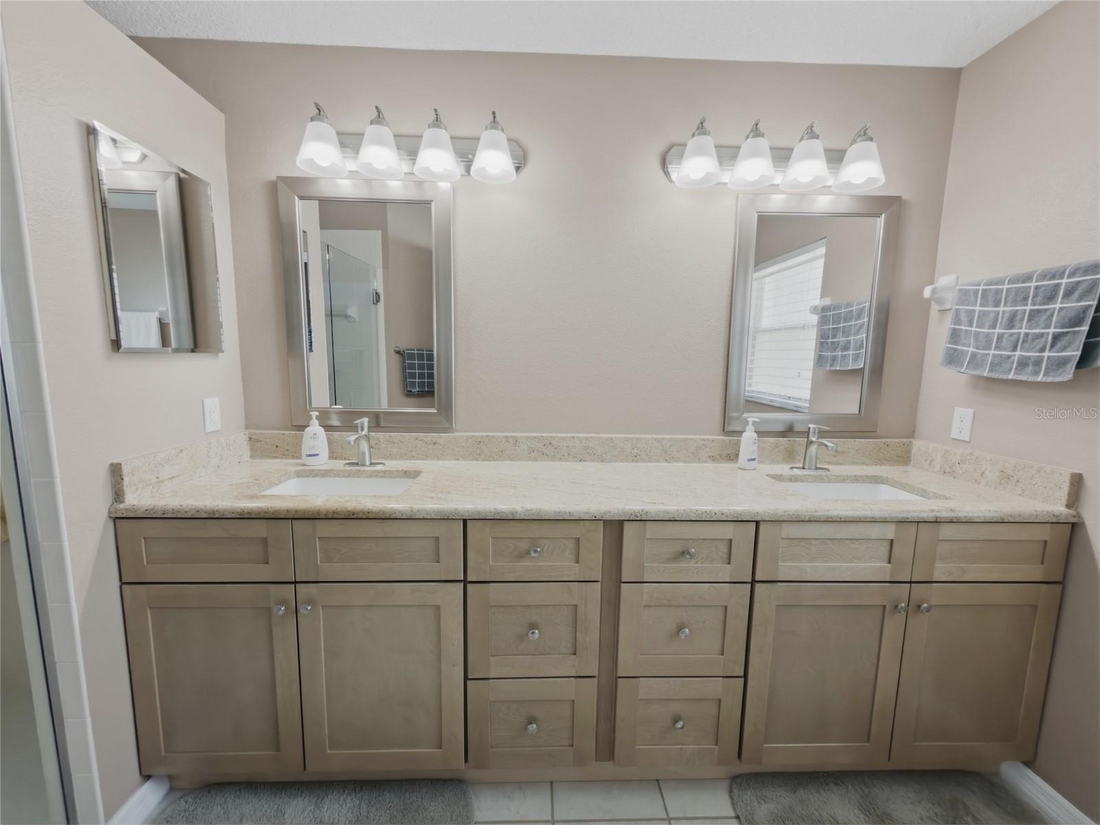 Image 27 of 70 For 18038 Webster Grove Drive