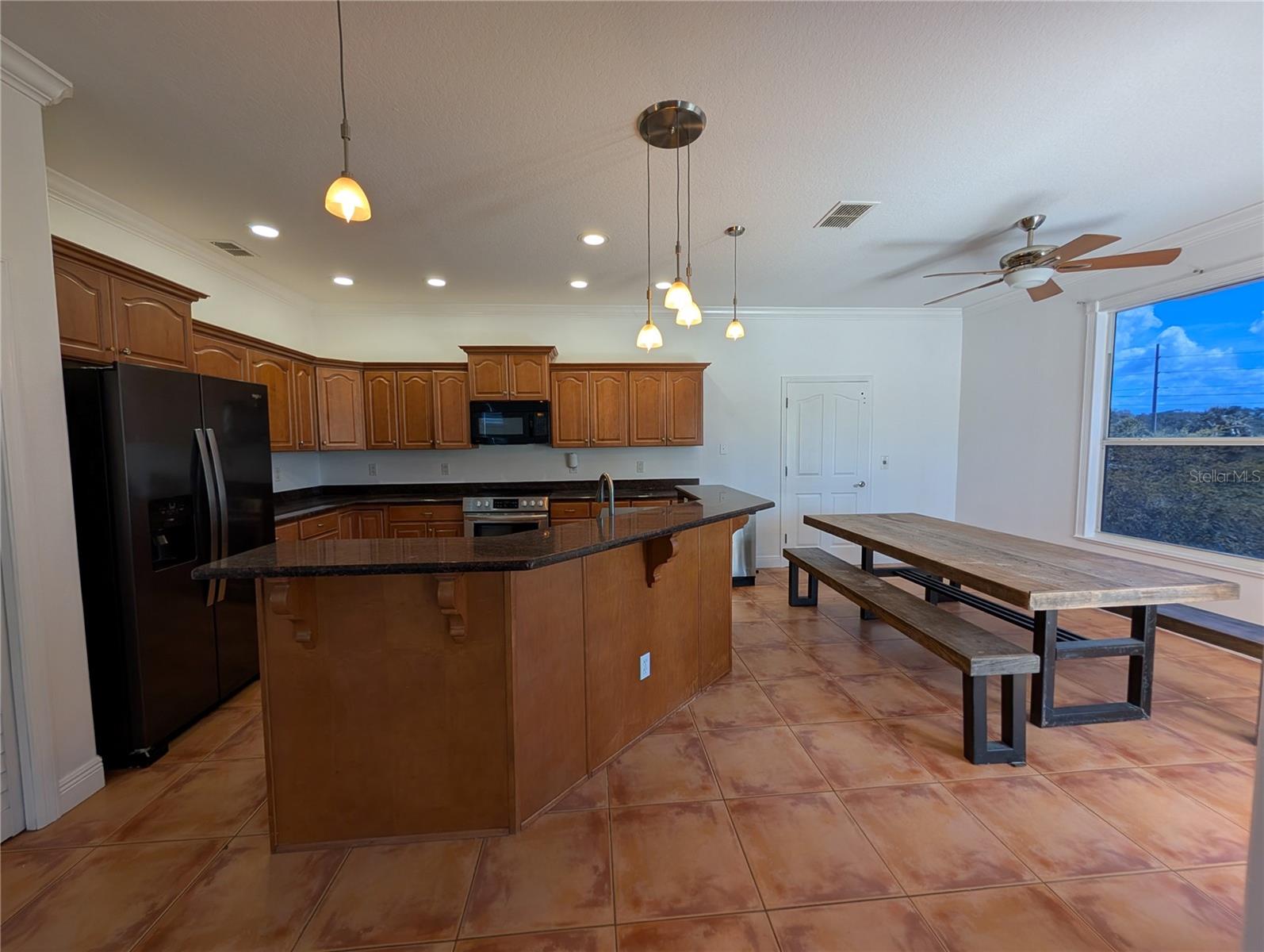 Image 6 of 27 For 7436 Islander Lane