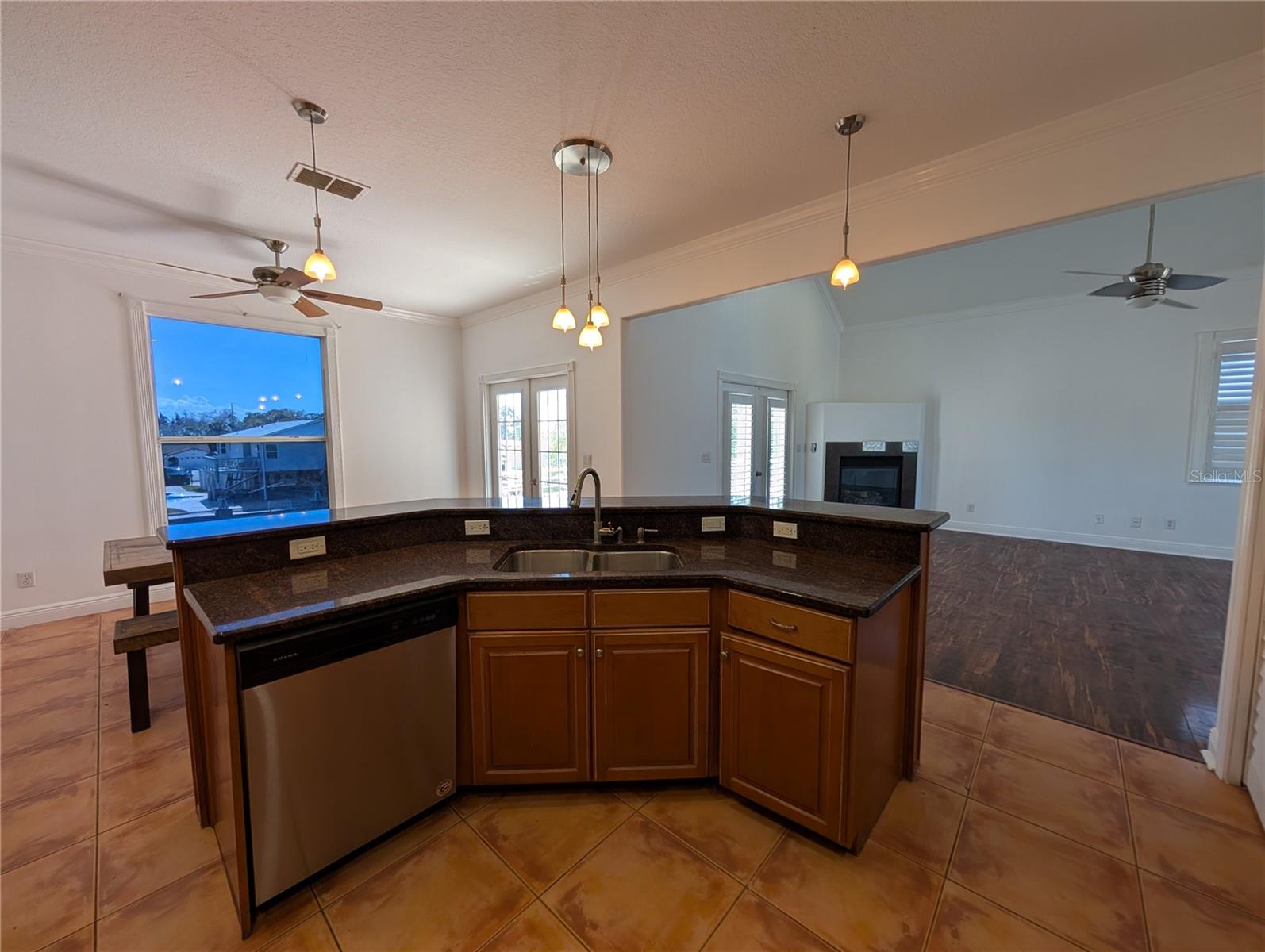 Image 8 of 27 For 7436 Islander Lane