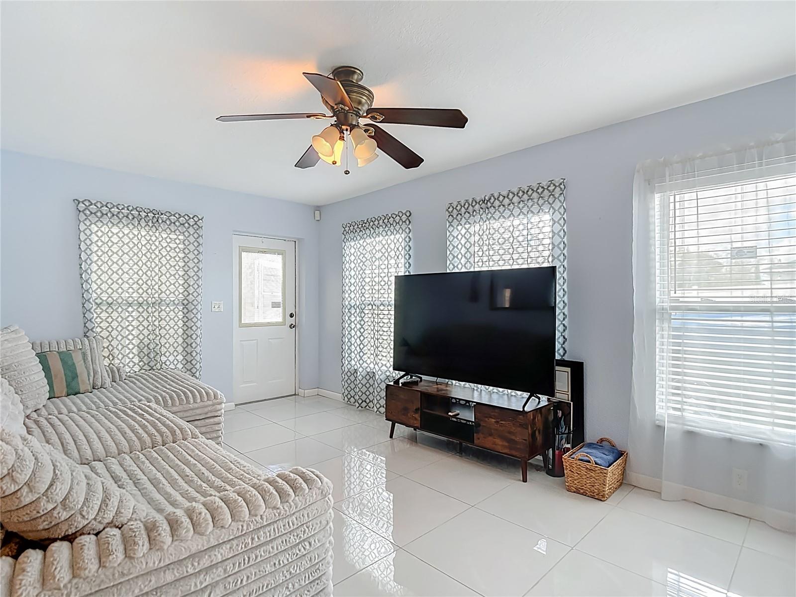 Image 22 of 55 For 11509 Tuscanny Avenue