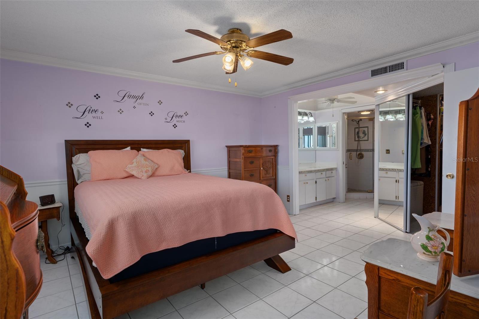 Image 21 of 51 For 8211 Brent Street 832