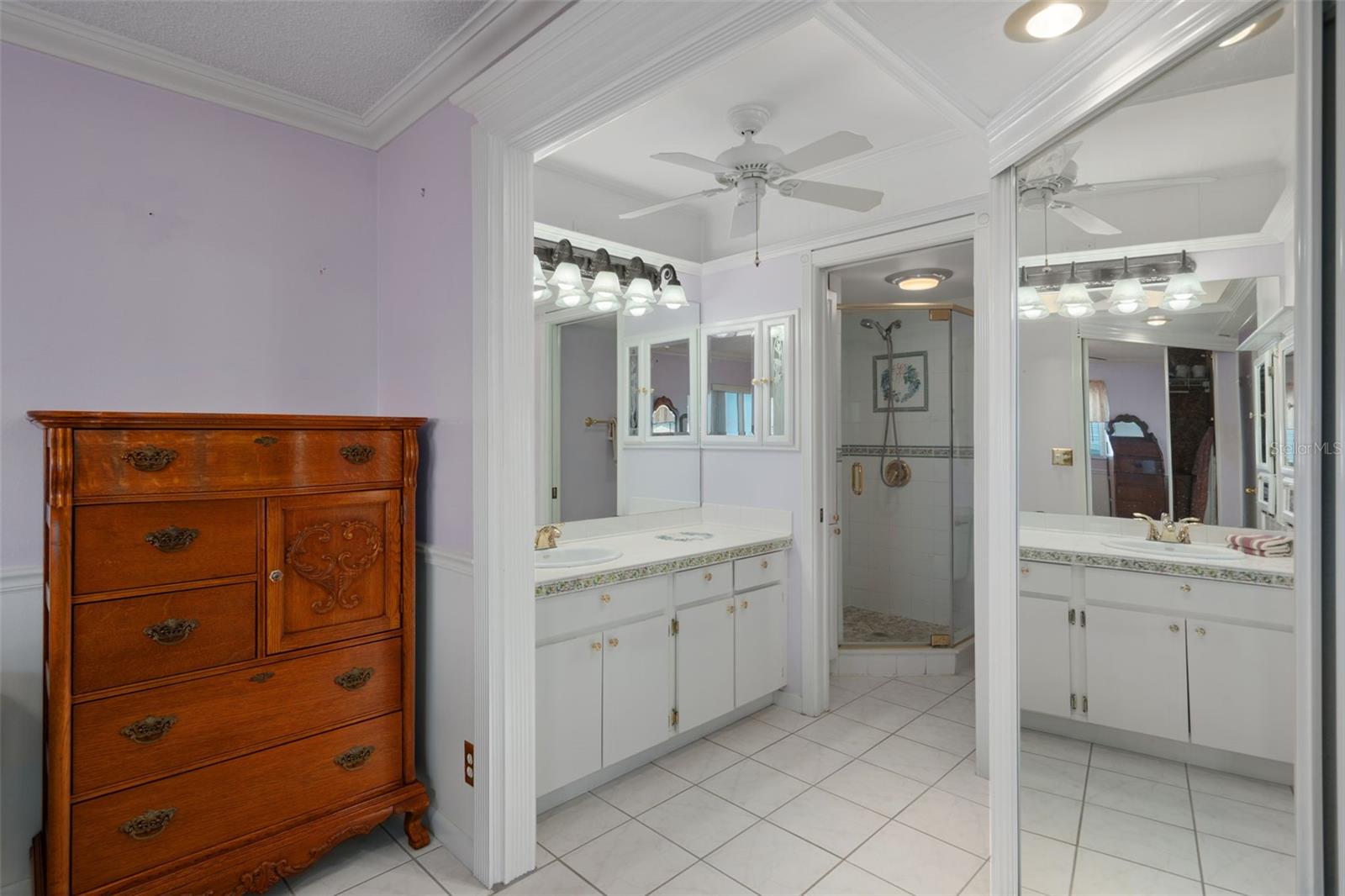 Image 24 of 51 For 8211 Brent Street 832