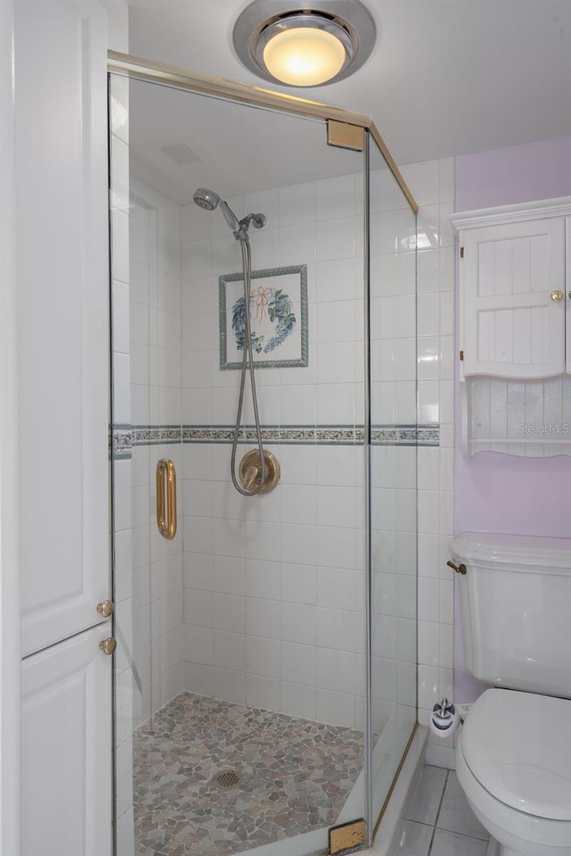 Image 26 of 51 For 8211 Brent Street 832