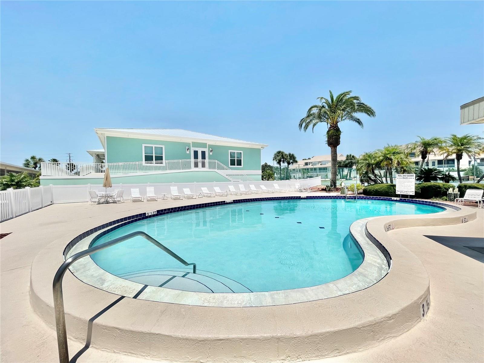 Image 49 of 51 For 8211 Brent Street 832