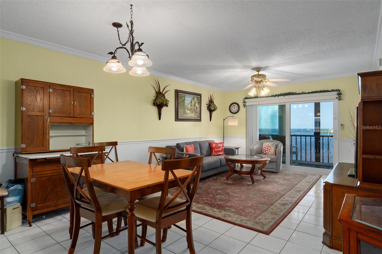 Image 7 of 51 For 8211 Brent Street 832