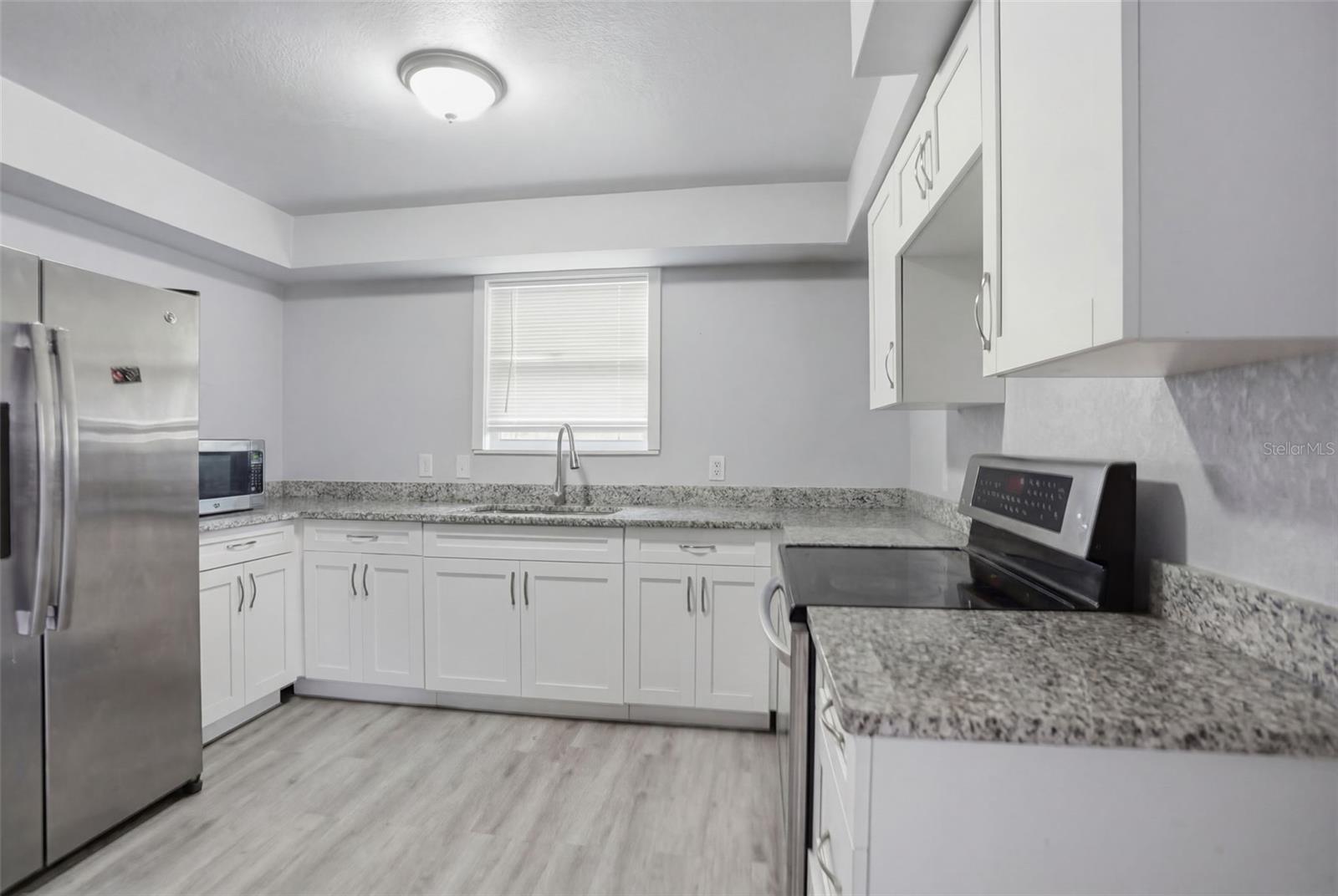 Image 18 of 42 For 13379 Chambord Street