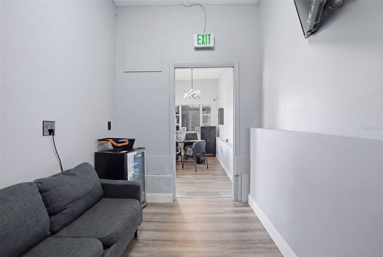 Image 9 of 42 For 13379 Chambord Street