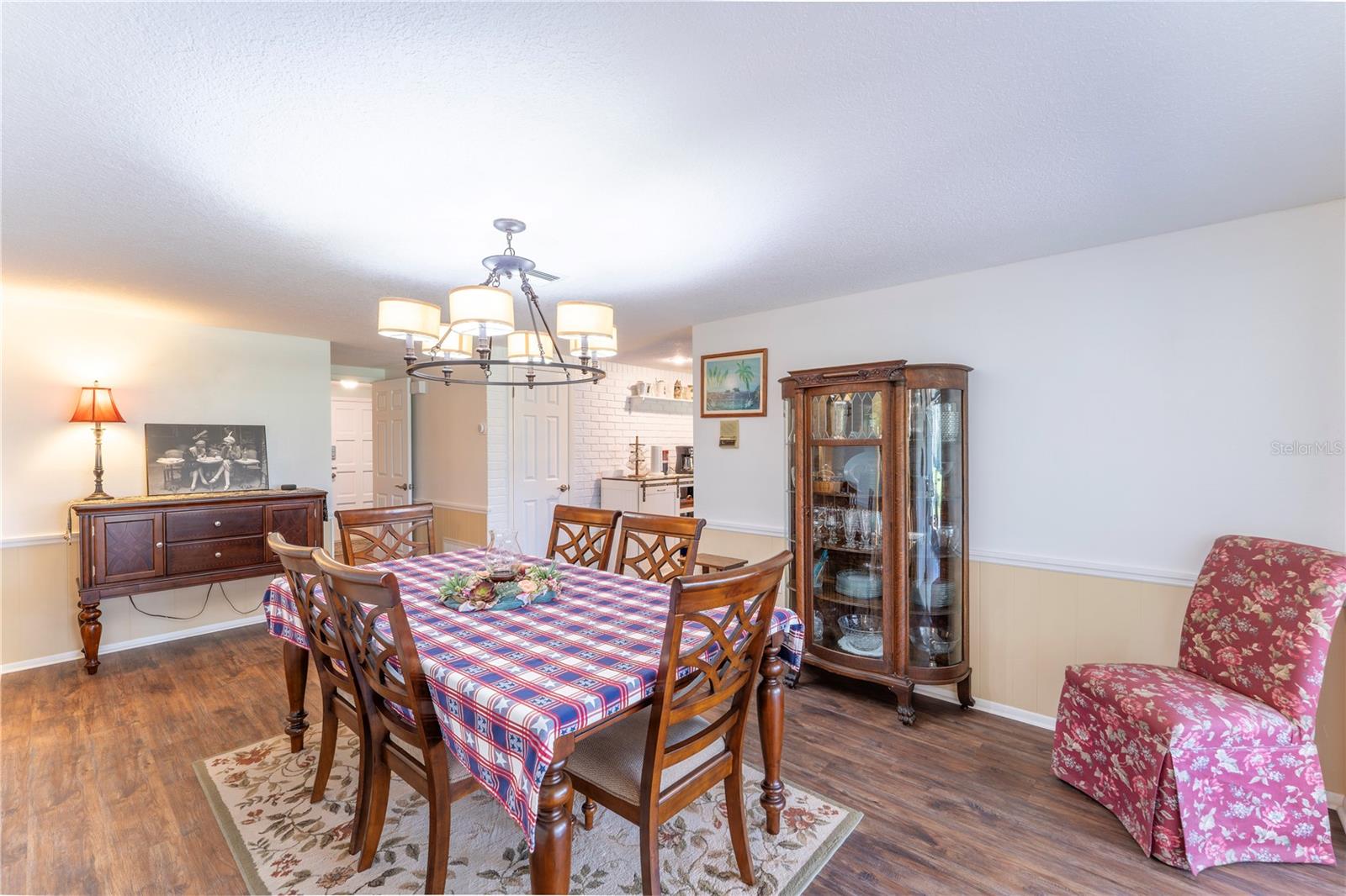 Image 10 of 38 For 8210 Valley Stream Lane