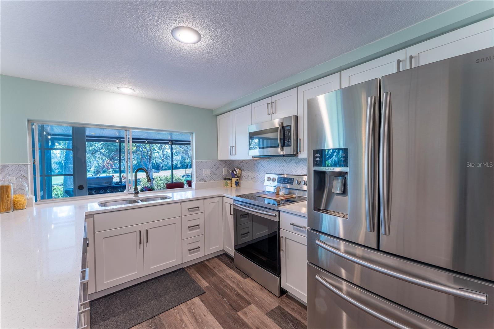 Image 25 of 38 For 8210 Valley Stream Lane