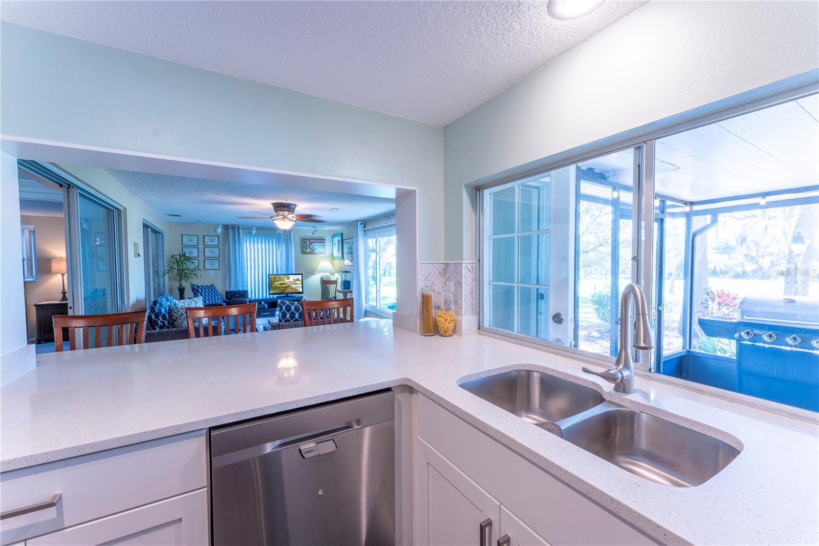 Image 28 of 38 For 8210 Valley Stream Lane