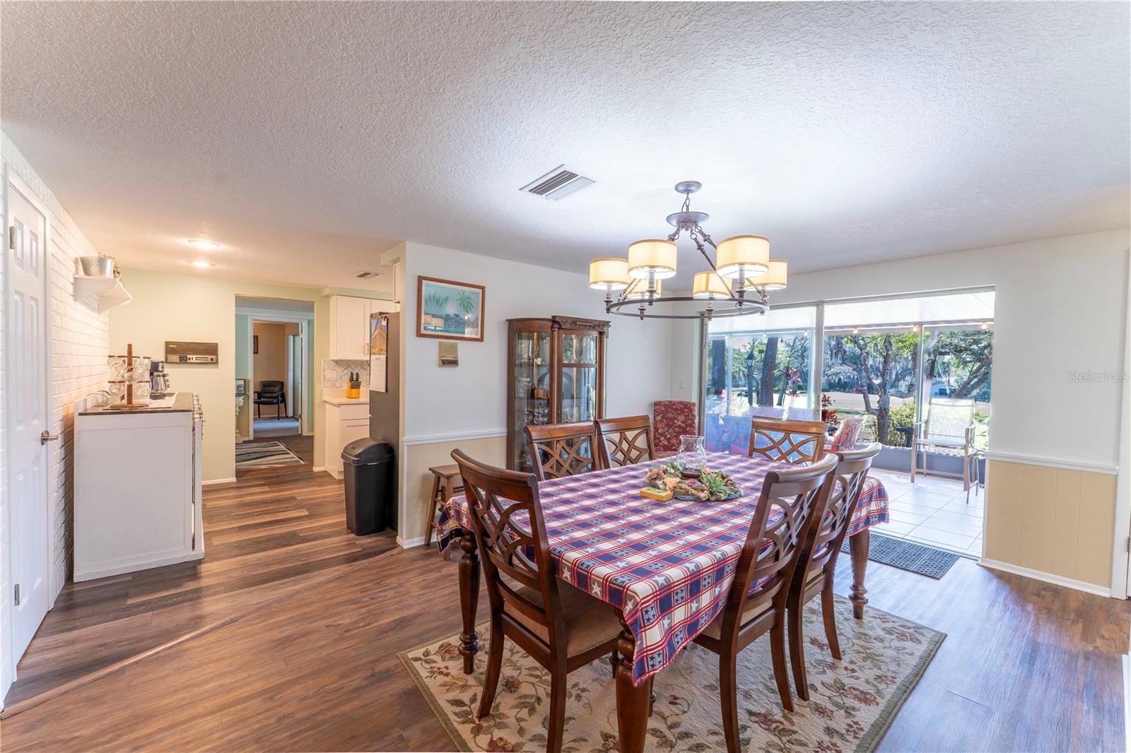 Image 9 of 38 For 8210 Valley Stream Lane