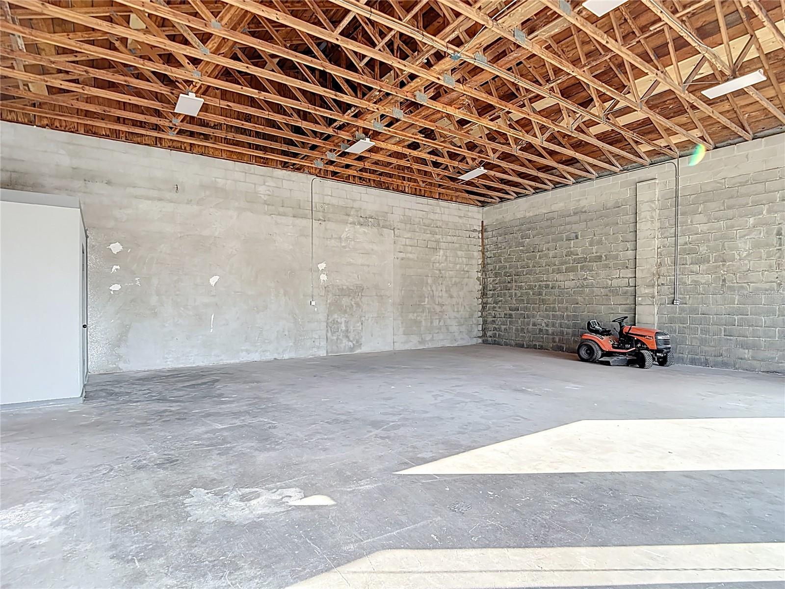 Image 23 of 56 For 8925 New York Avenue