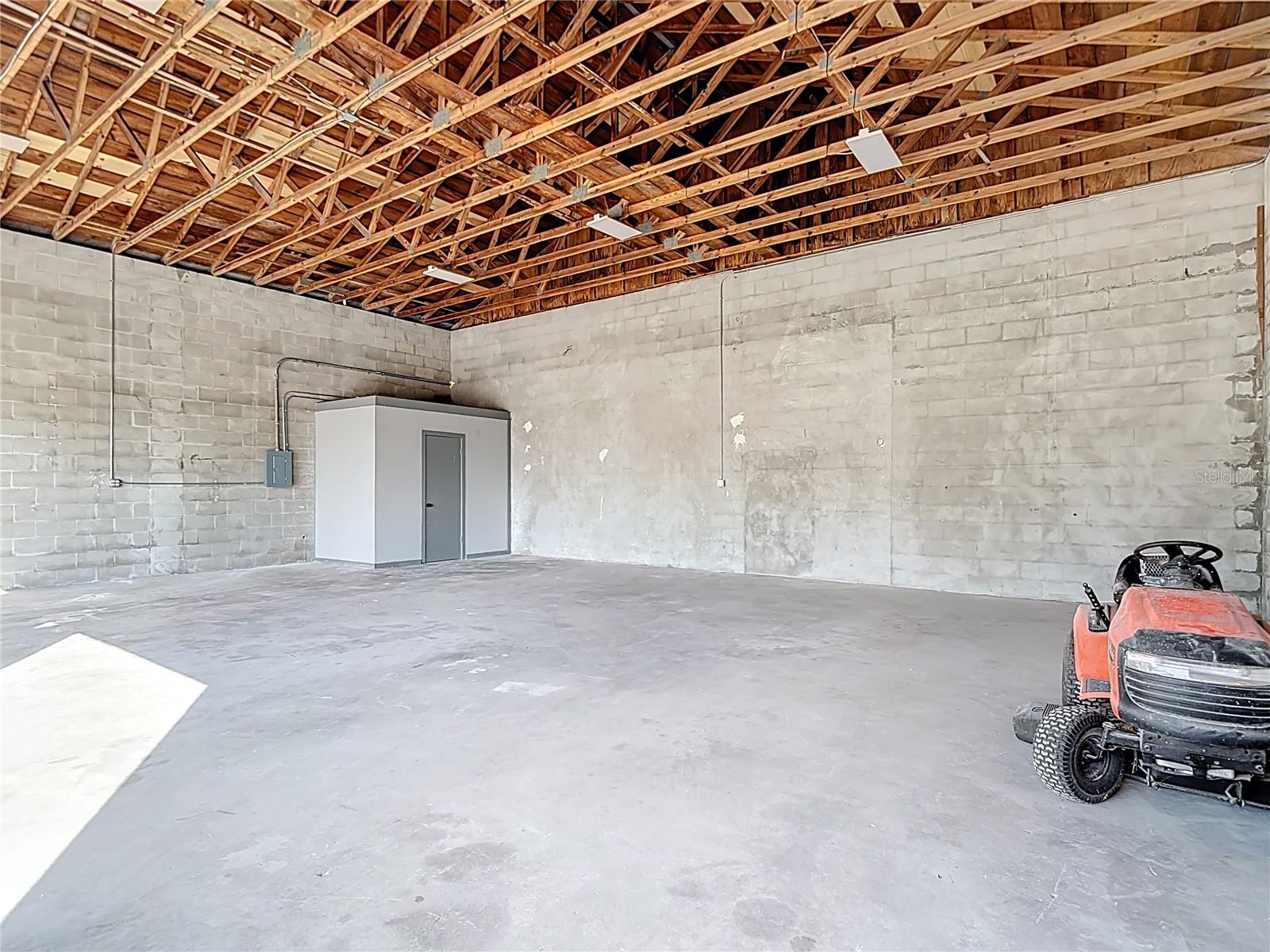 Image 24 of 56 For 8925 New York Avenue