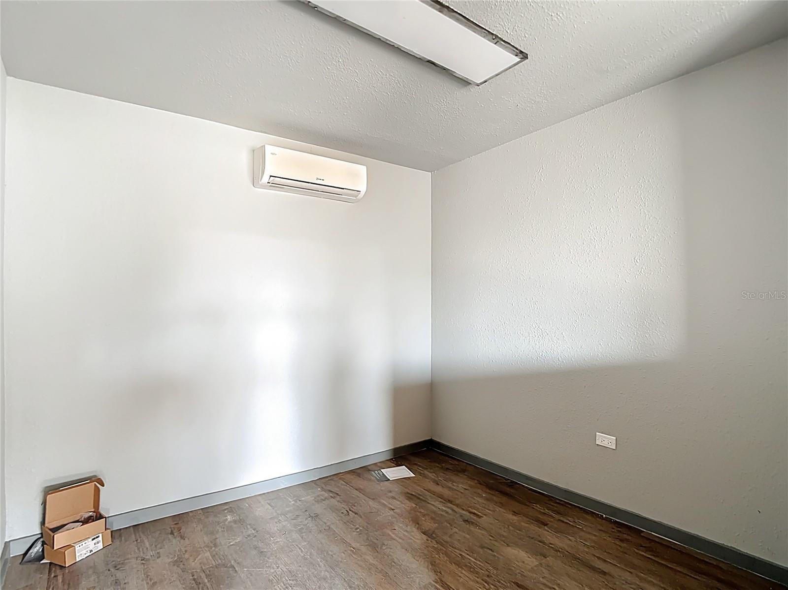 Image 37 of 56 For 8925 New York Avenue