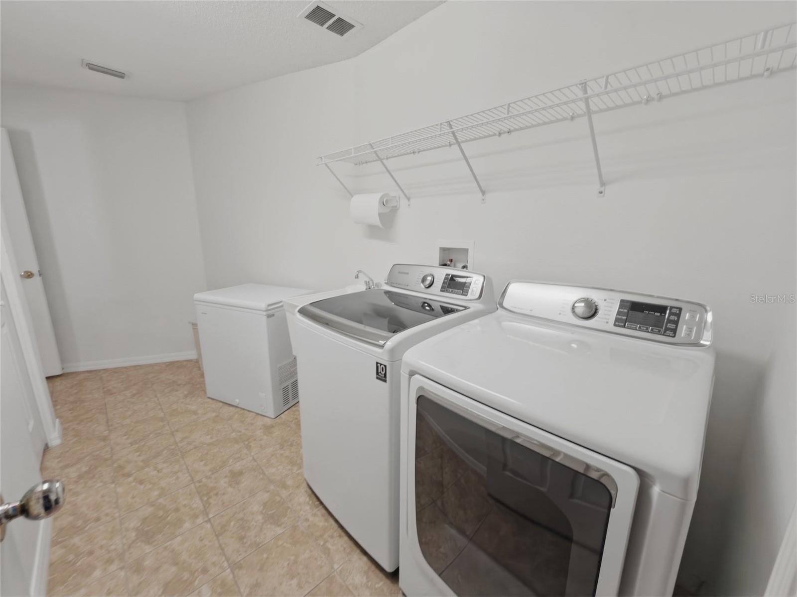 Image 36 of 67 For 18708 Bellevista Court