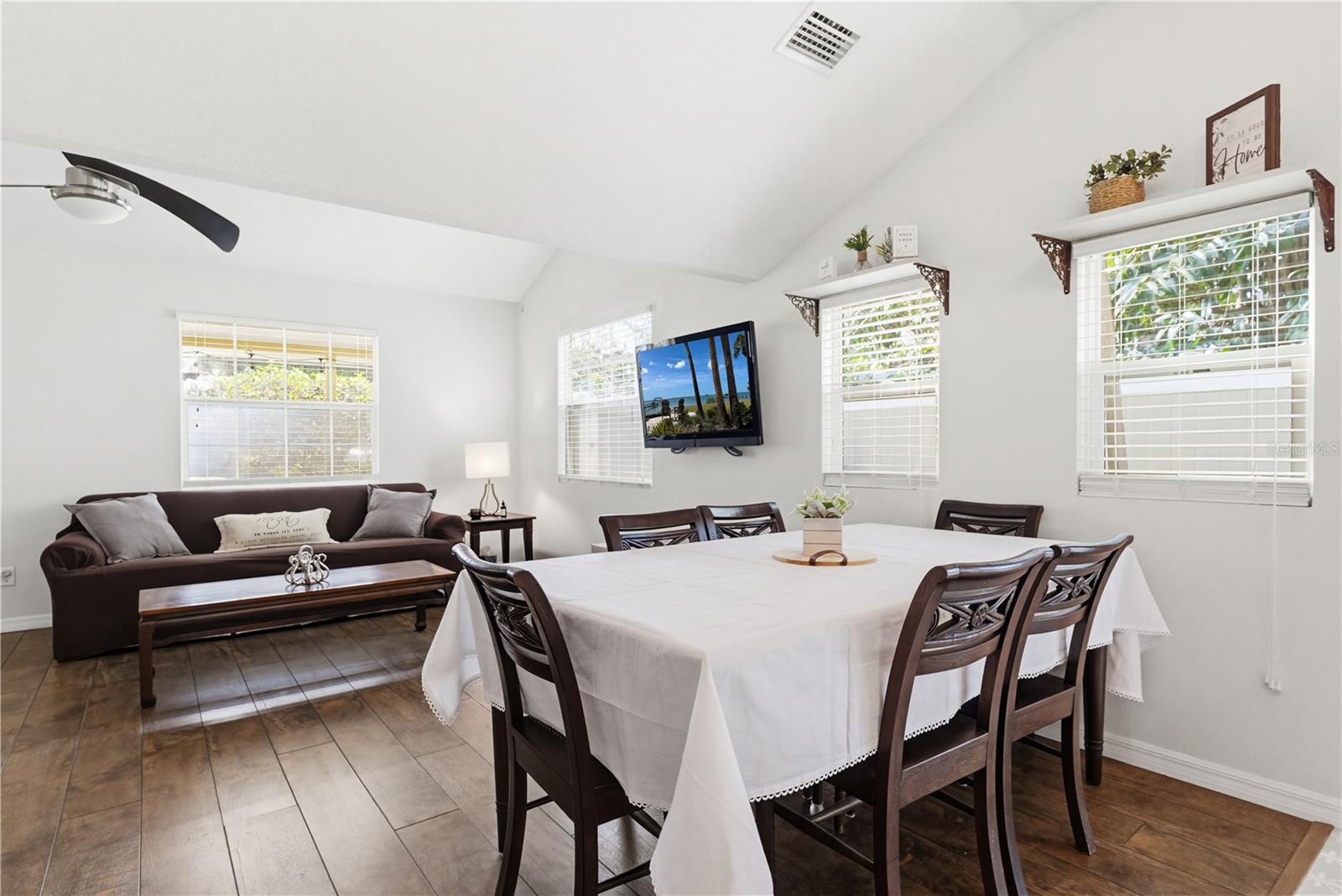 Image 17 of 57 For 1220 Orange Avenue