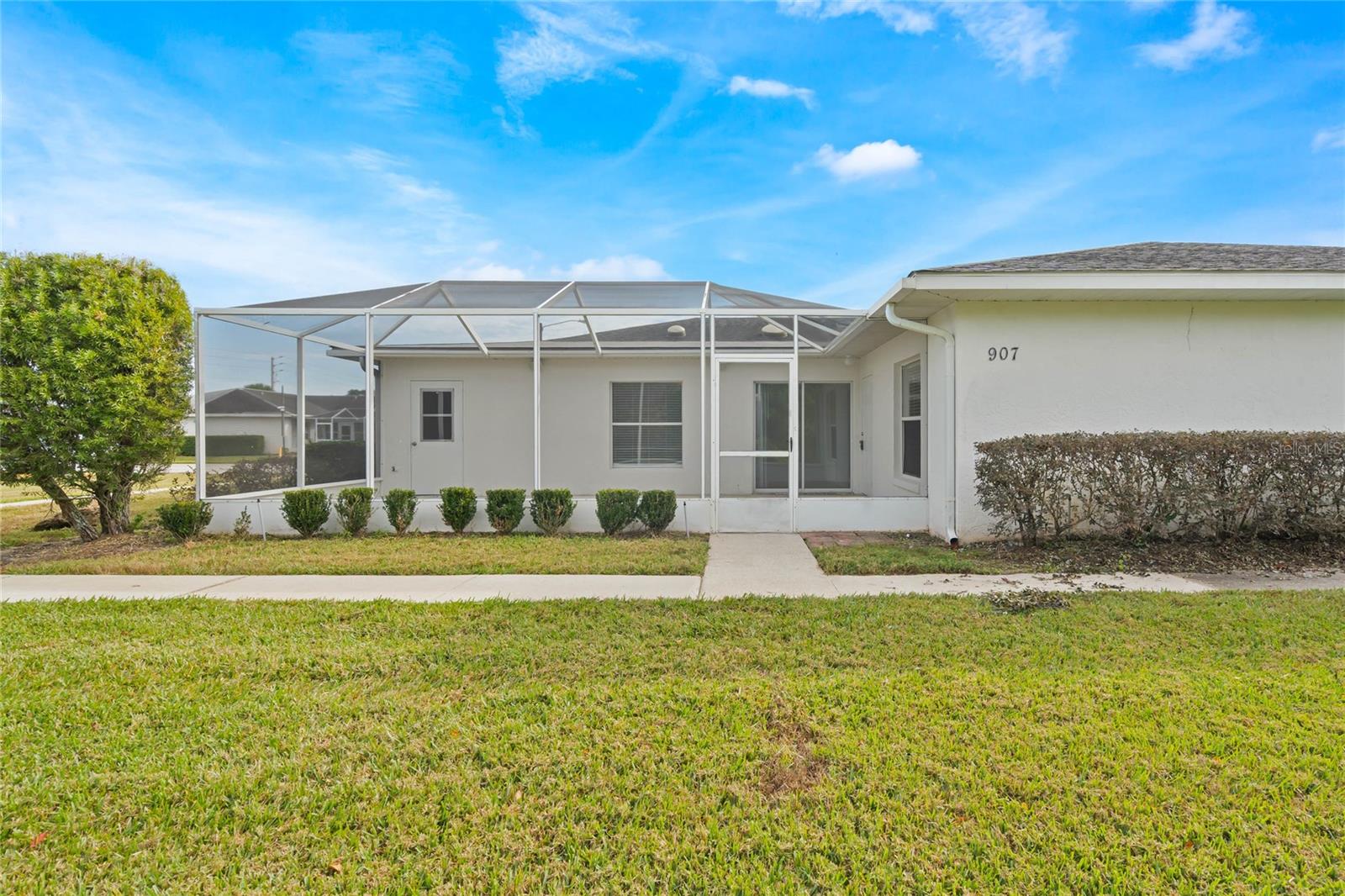 Image 16 of 21 For 907 Willow Drive