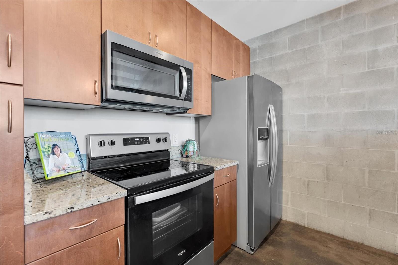 Image 10 of 32 For 2001 2nd Avenue 5