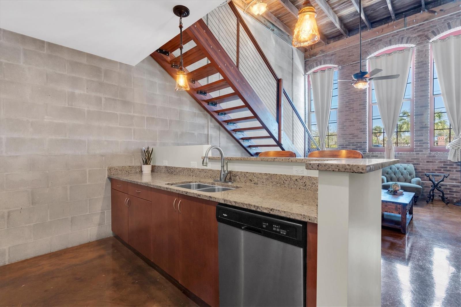 Image 11 of 32 For 2001 2nd Avenue 5