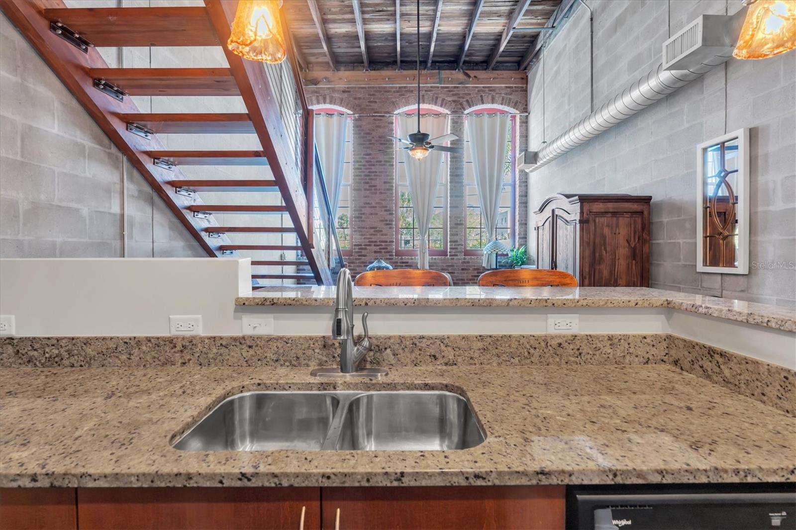 Image 12 of 32 For 2001 2nd Avenue 5