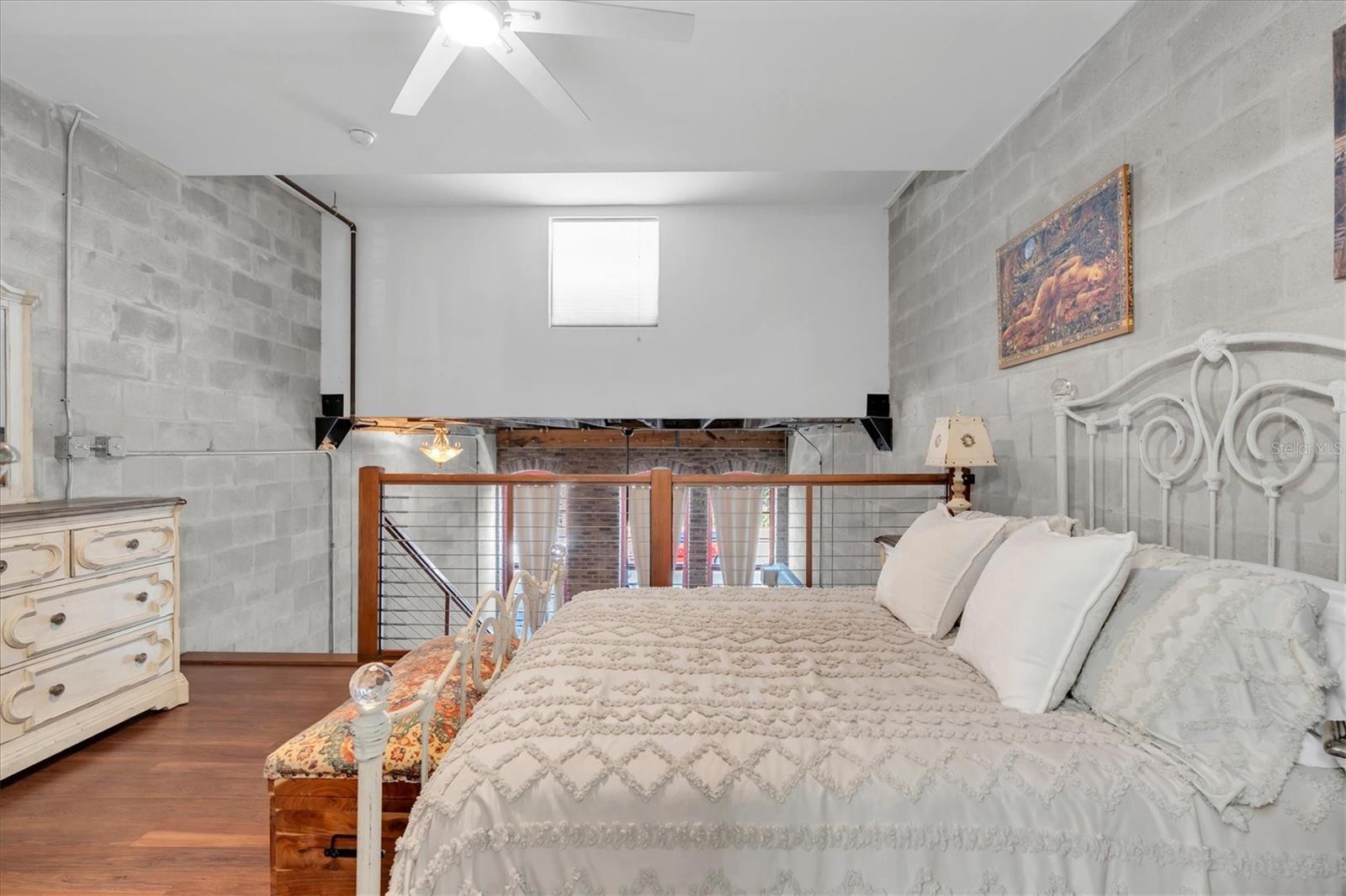 Image 17 of 32 For 2001 2nd Avenue 5