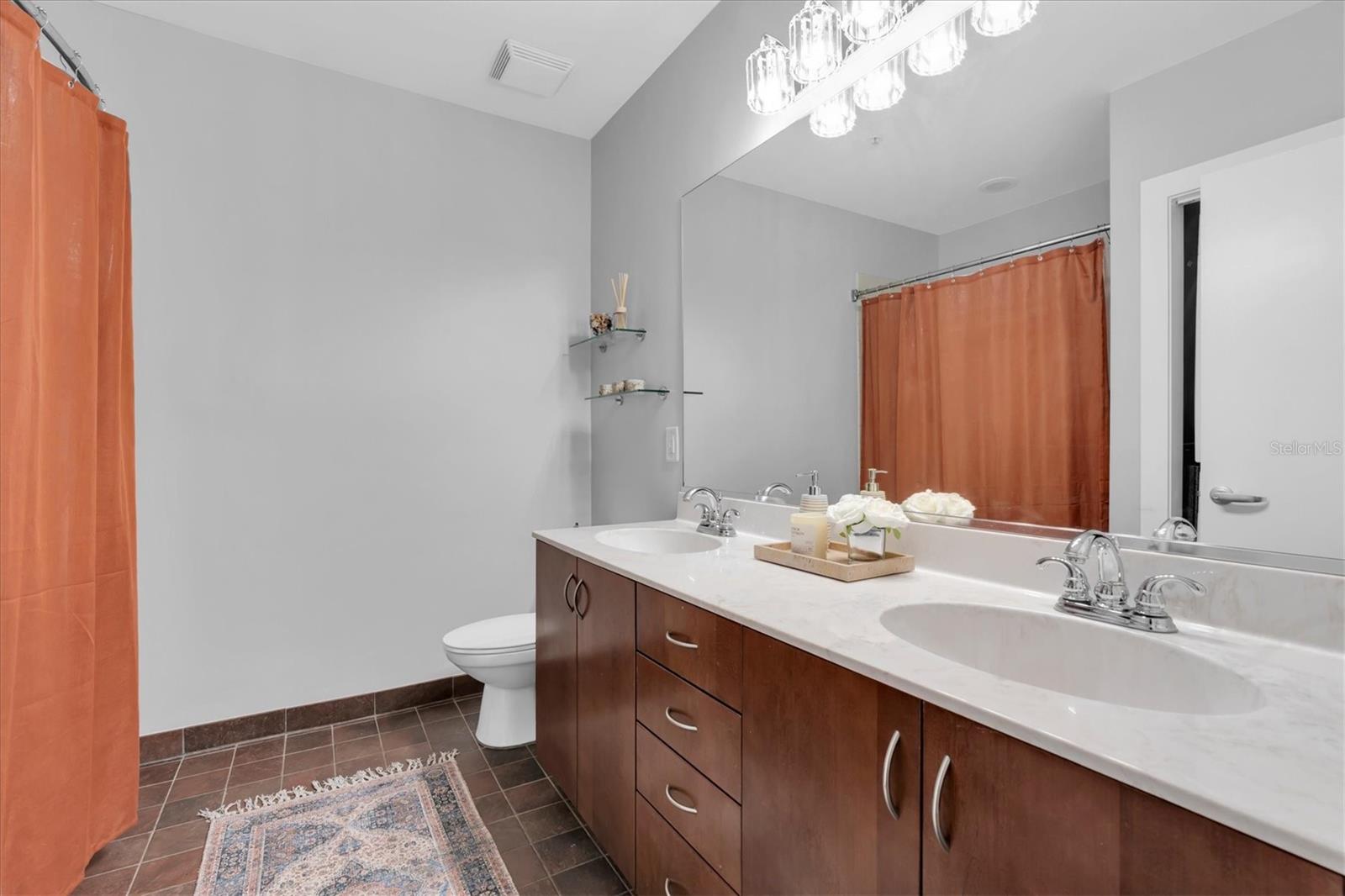 Image 20 of 32 For 2001 2nd Avenue 5